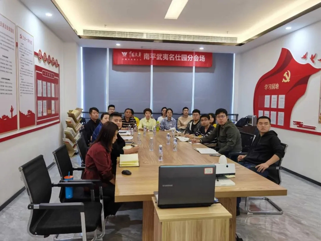 1609405001540479.jpg 640.webp (6).jpg